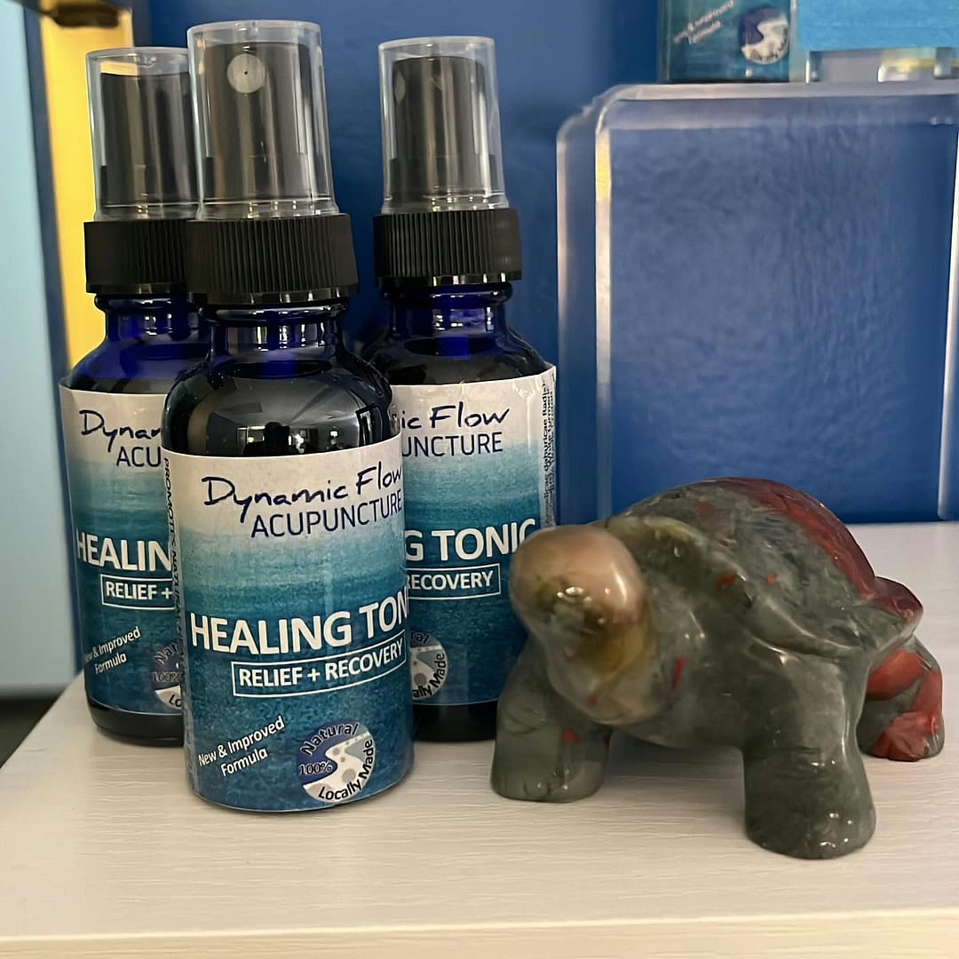 ⚡️ POWER PRODUCT ⚡️
Dynamic Flow Acupuncture’s Healing Tonic
This topical pain relief spray formulated with a mix of Eastern and Western herbs delivers instant satisfaction. While Healing Tonic is available for use in-office after treatments, this 1oz bottle is the perfect addition to your medicine cabinet for at-home care and lasting pain relief.